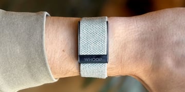 whoop 4.0 on wrist