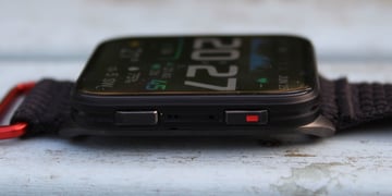 garmin-venu-x1-review-side-on