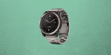 Garming Quatix 7X Solar Edition Deals Article image showing the watch on a greeen background
