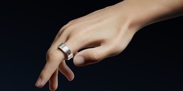 aivela-smart-ring-hand