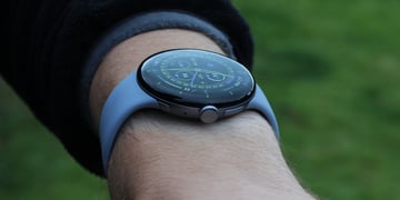 google-pixel-watch-4-side-on