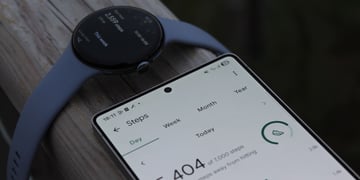 google-pixel-watch-4-steps-fitbit