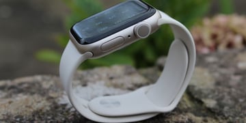 apple-watch-se-3-full-side-on