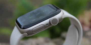 apple-watch-se-3-side-on-digital-crown