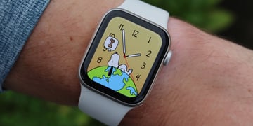 apple-watch-se-3-snoopy-watch-face