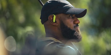 lebron-nike-beats-powerbeats-pro-2