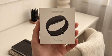 humeband 2 in hand